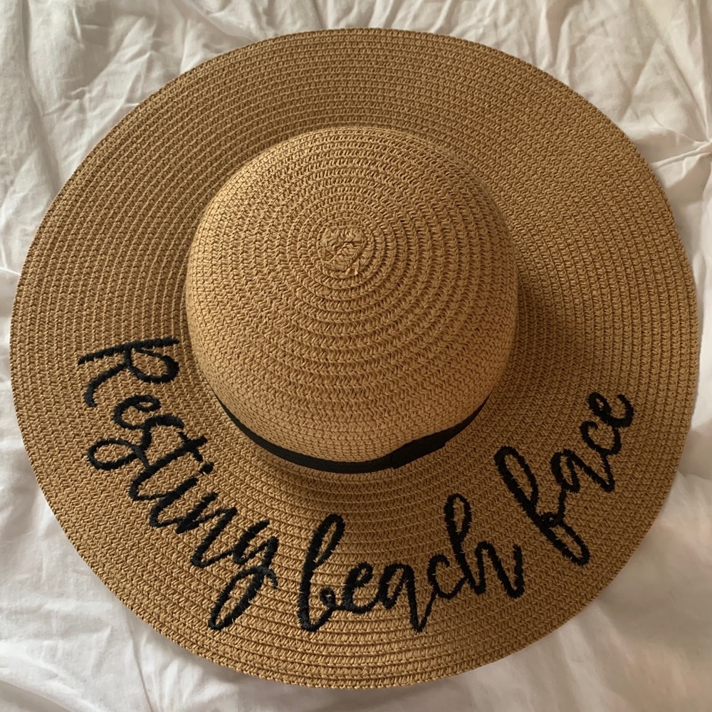Floppy sun hat